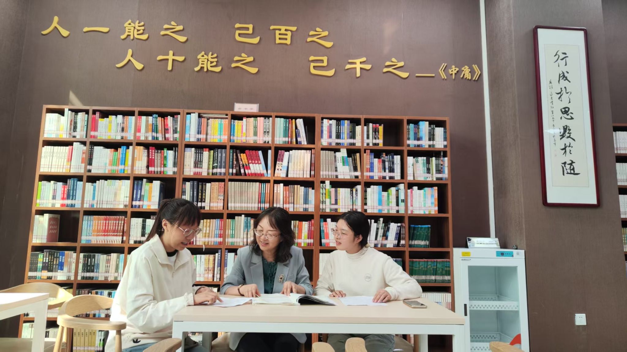 红烛铸魂传薪火:我校2700余名“准教师” 在深入对话中触摸教育温度